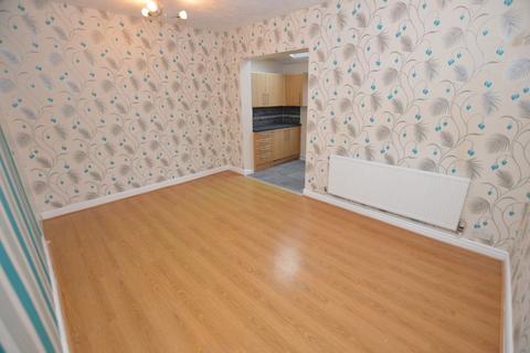 3 bedroom terraced house to rent, Chapel Street, Ince