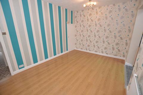 3 bedroom terraced house to rent, Chapel Street, Ince