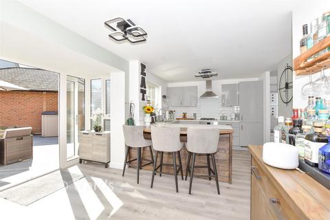 4 bedroom detached house for sale, Nickolls Road, Hythe CT21