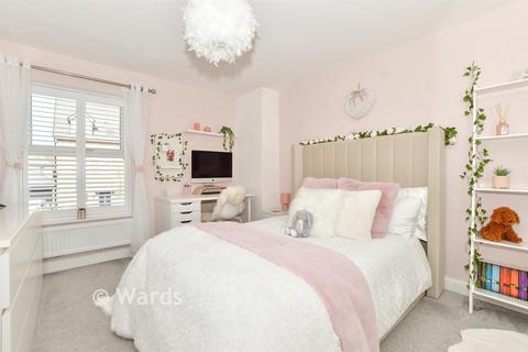 4 bedroom detached house for sale, Nickolls Road, Hythe CT21