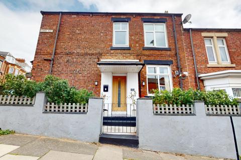 3 bedroom end of terrace house for sale, Roman Road, South Shields, Tyne and Wear, NE33 2HA