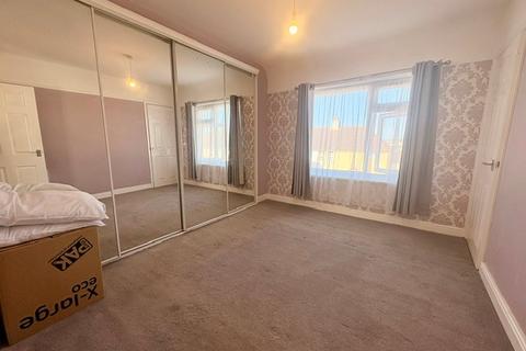 3 bedroom semi-detached house to rent, Holmes Avenue, PLYMOUTH