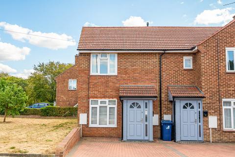 Southwell Avenue, Northolt