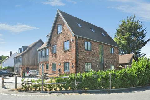 5 bedroom semi-detached house for sale, Cripps Corner Road, Staplecross, Robertsbridge, East Sussex, TN32
