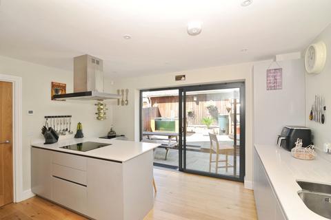 5 bedroom semi-detached house for sale, Cripps Corner Road, Staplecross, Robertsbridge, East Sussex, TN32