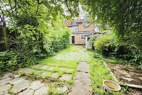 4 bedroom semi-detached house for sale, Kenilworth Road, Edgware HA8