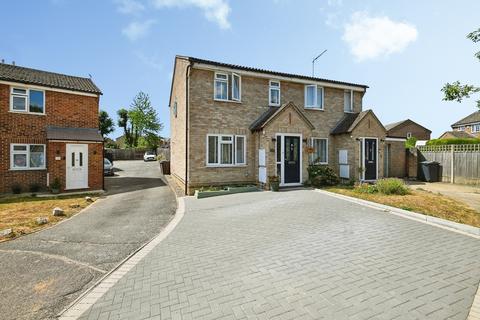 3 bedroom semi-detached house for sale, Roundhay, Leybourne, West Malling, Kent, ME19