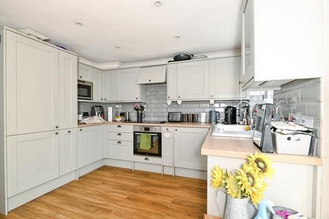 3 bedroom semi-detached house for sale, Roundhay, Leybourne, West Malling, Kent, ME19