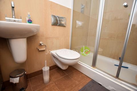 2 bedroom apartment to rent, Essex CO2
