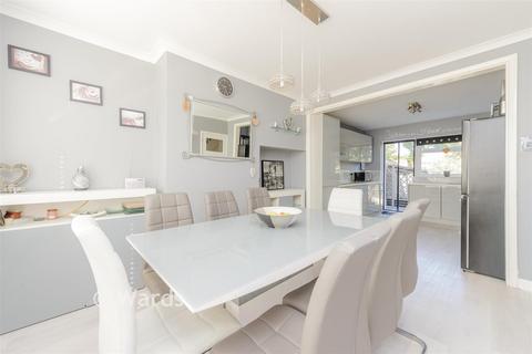 4 bedroom semi-detached house for sale, Coniston Close, Erith DA8