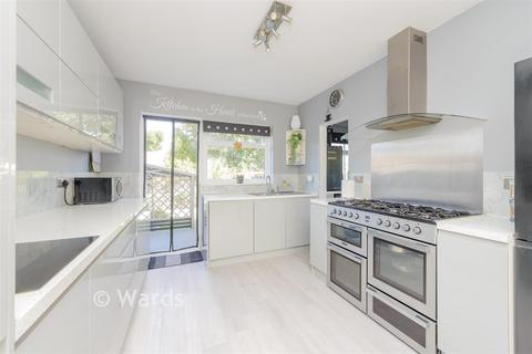 4 bedroom semi-detached house for sale, Coniston Close, Erith DA8