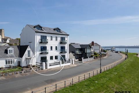 2 bedroom flat for sale, The Rath, Milford Haven, Pembrokeshire. SA73 3JR