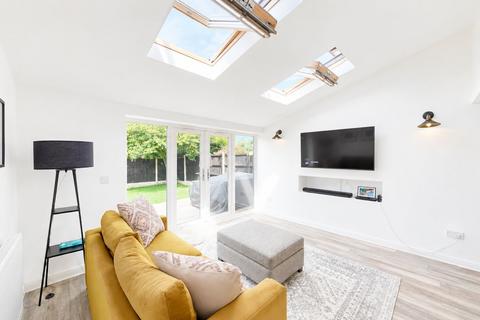 3 bedroom detached house to rent, Parkham Close, Westhoughton, BL5