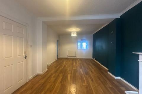 3 bedroom terraced house to rent, Arthur Street, Tredegar