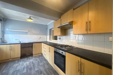 3 bedroom terraced house to rent, Arthur Street, Tredegar
