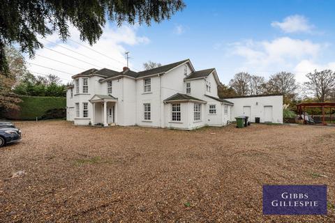 Studio to rent, Suffolk House Slough Road, Iver, Buckinghamshire, SL0
