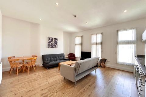 3 bedroom flat to rent, Holderness Road, Hull, HU9