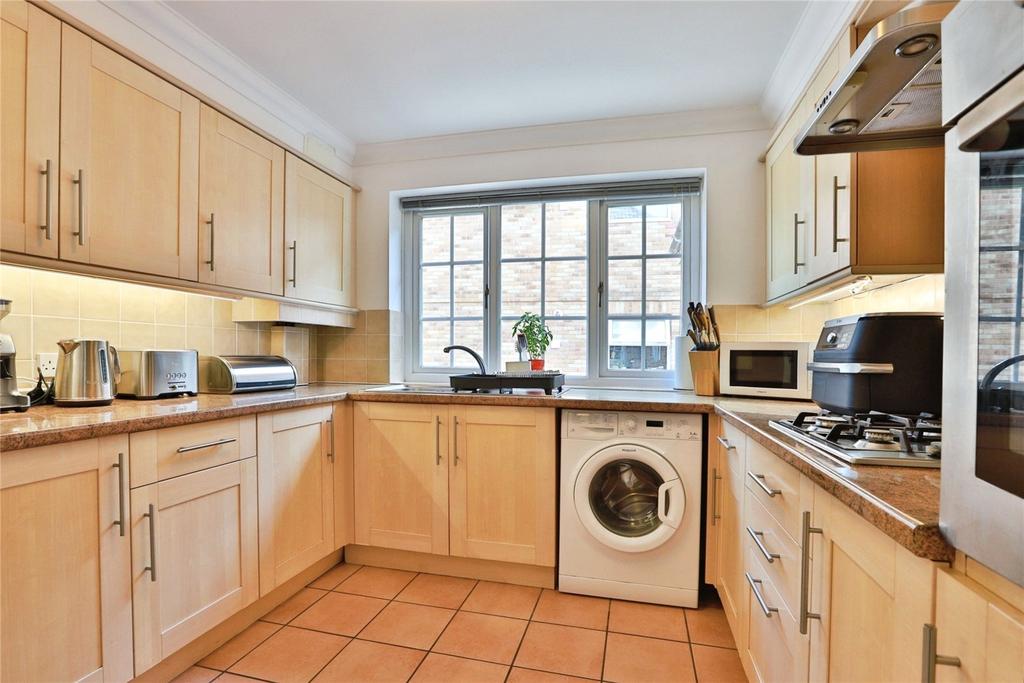 Apartment in Bournemouth, Westbourne - View 4