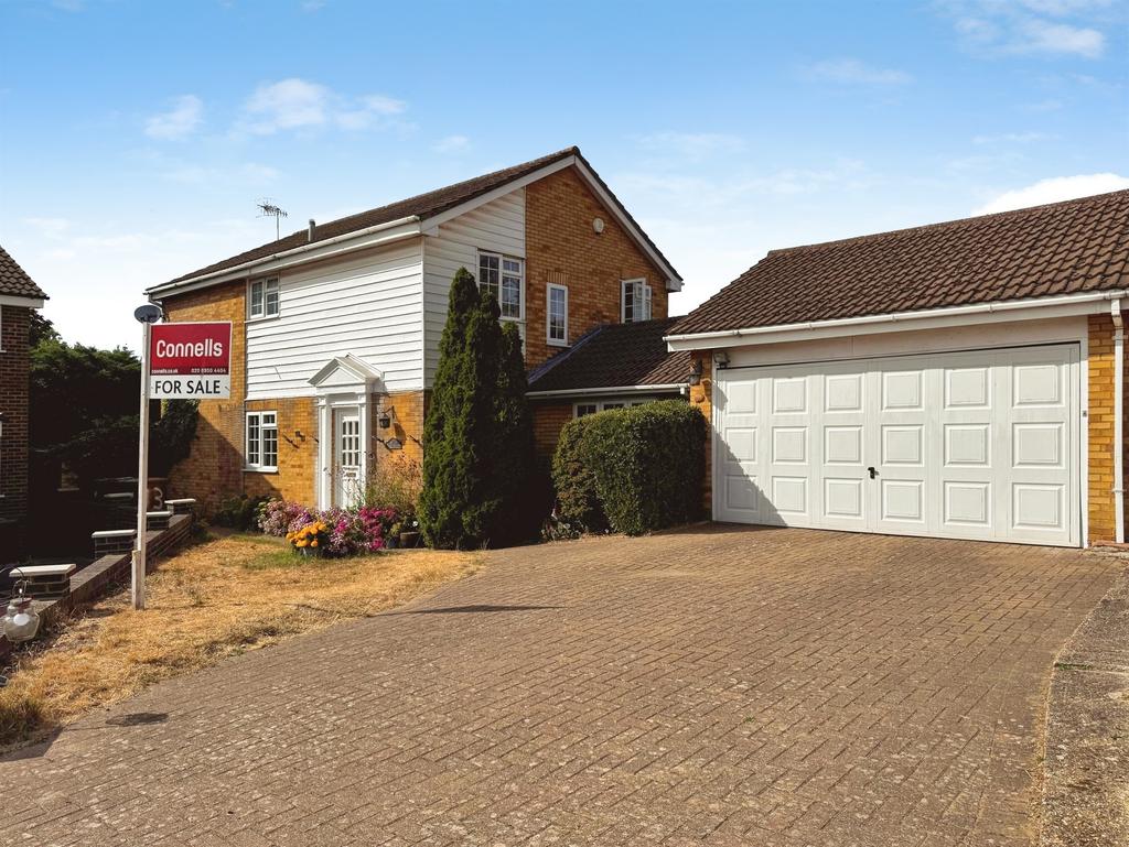 Detached house exterior, driveway, garage