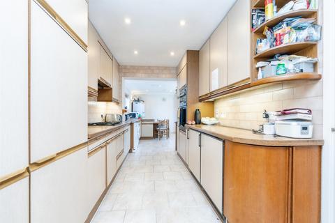 4 bedroom detached house for sale, St Leonards Close, Bushey