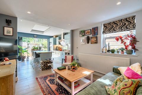 3 bedroom maisonette for sale, Montgomery Road, Chiswick, London, W4