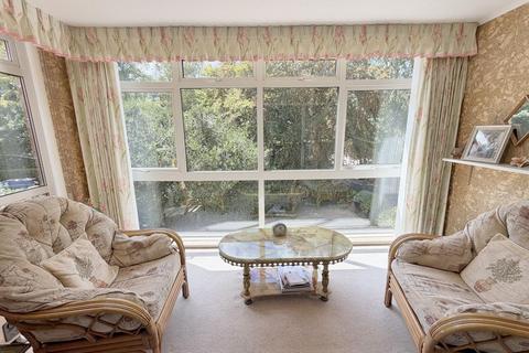 3 bedroom apartment for sale, Martello Road South, Canford Cliffs, Poole, BH13