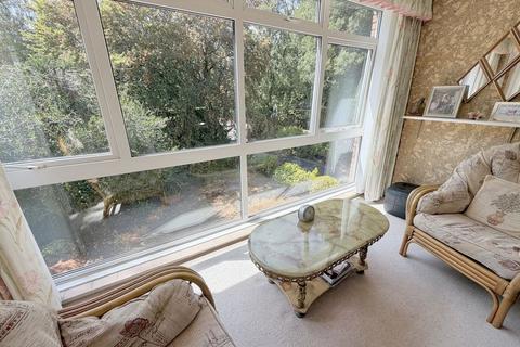 3 bedroom apartment for sale, Martello Road South, Canford Cliffs, Poole, BH13