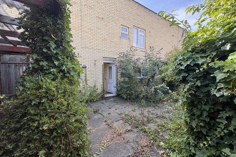 2 bedroom terraced house for sale, 124 Nuns Way, Cambridge, Cambridgeshire CB4 2NS