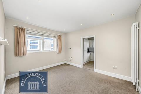 2 bedroom maisonette to rent, Peel Road, South Woodford