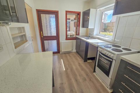 2 bedroom semi-detached house to rent, Dallas Drive, Kirkcaldy, KY2