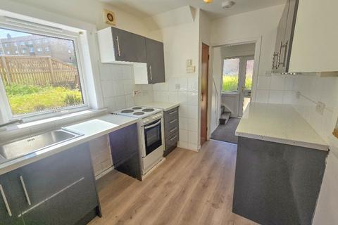 2 bedroom semi-detached house to rent, Dallas Drive, Kirkcaldy, KY2