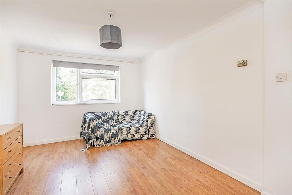 Apartment in Solihull - More