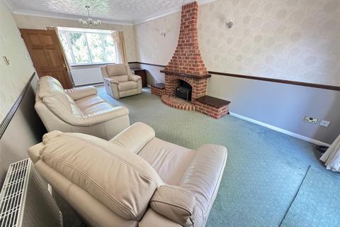 4 bedroom detached house for sale, Warwick Road, Rayleigh