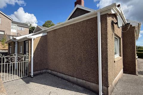 3 bedroom detached bungalow to rent, Mynyddcerrig SA15