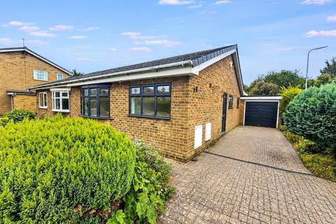 3 bedroom semi-detached bungalow for sale, Chesterton Avenue, Thornaby, Stockton-on-Tees, Durham, TS17 0BH