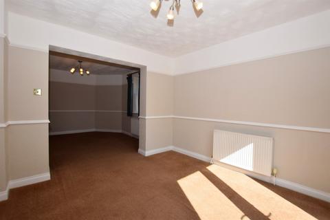 3 bedroom semi-detached house to rent, Highland Avenue, Bognor Regis, PO21