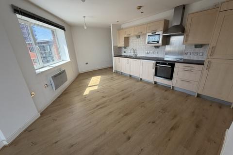 2 bedroom apartment to rent, Wells Crescent