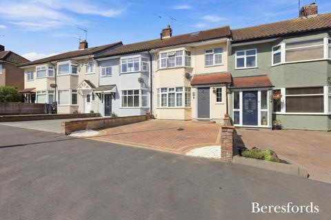 Severn Drive, Upminster, RM14