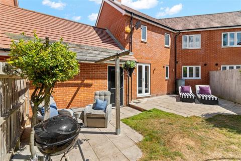 3 bedroom semi-detached house for sale, Berkley Avenue, Hailsham