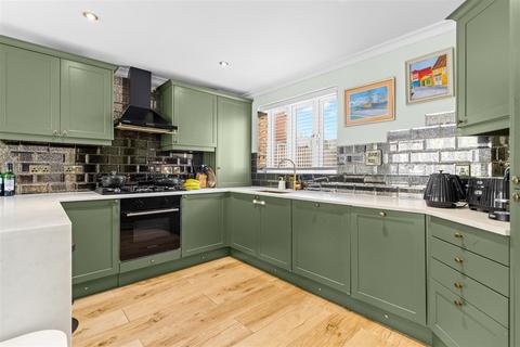 3 bedroom semi-detached house for sale, Berkley Avenue, Hailsham