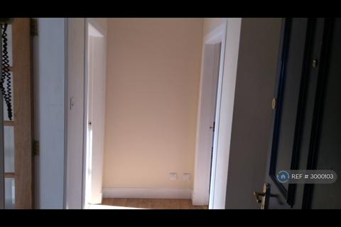 undefined, Princes Street, Perth, PH2