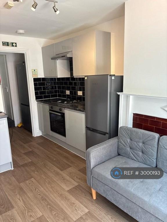House in London - View 4