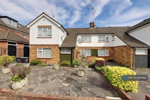 2 bedroom maisonette to rent, Algers Road, Loughton, IG10
