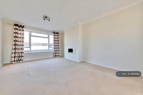 2 bedroom maisonette to rent, Algers Road, Loughton, IG10