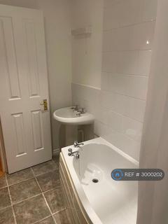 2 bedroom flat to rent, Westwood Drive, Birmingham, B45