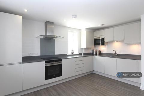 2 bedroom flat to rent, Hudson House, Leigh-On-Sea, SS9