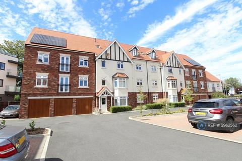 2 bedroom flat to rent, Hudson House, Leigh-On-Sea, SS9