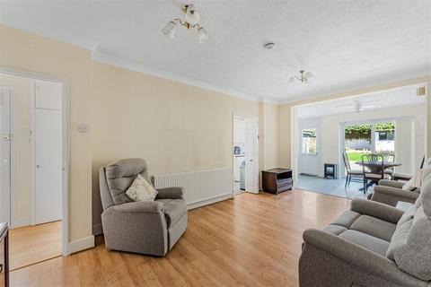 2 bedroom semi-detached bungalow for sale, Drysdale Avenue, North Chingford