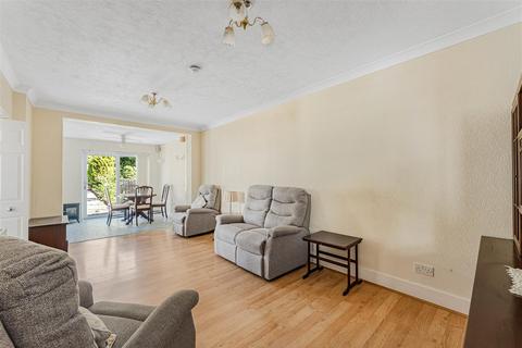 2 bedroom semi-detached bungalow for sale, Drysdale Avenue, North Chingford
