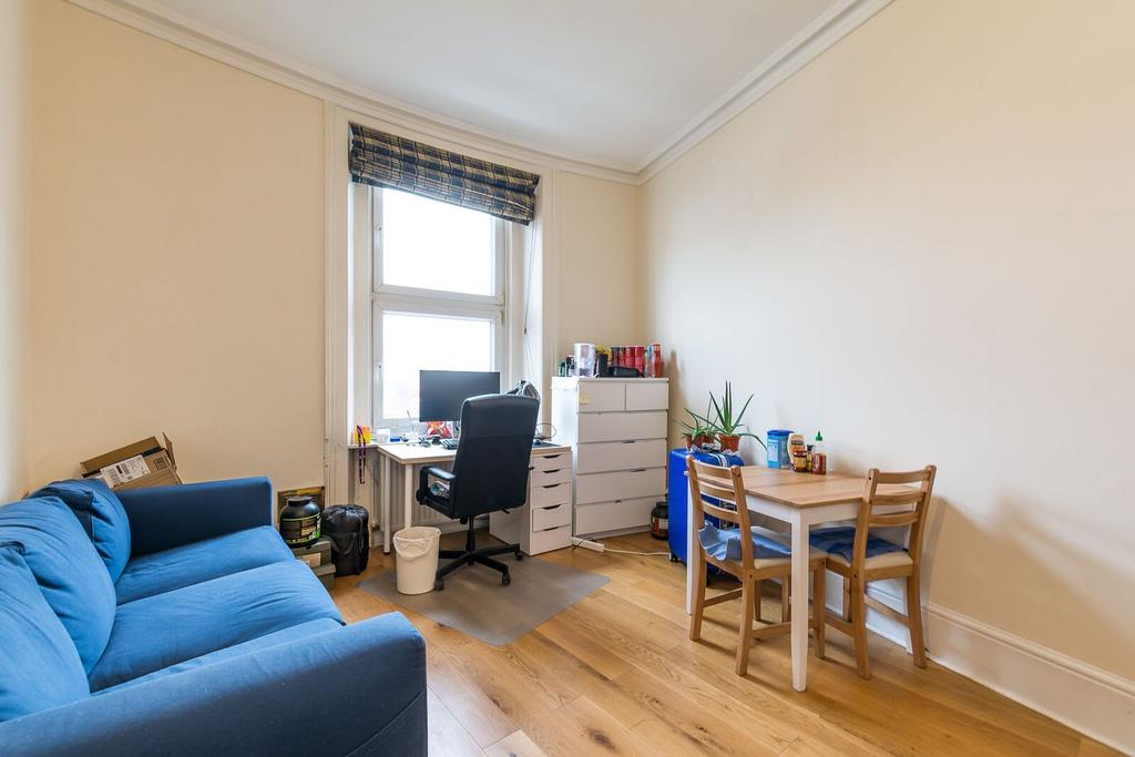 Apartment in London - View 3